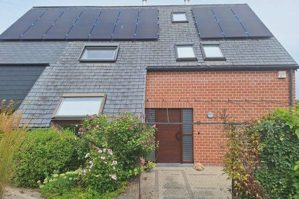 Belle maison 4 façades située dans le quartier très prisé du PERI. 